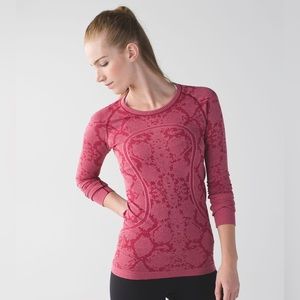 Lululemon Swiftly Tech Long Sleeve Crew; Size 6; Heathered Cranberry—Snake